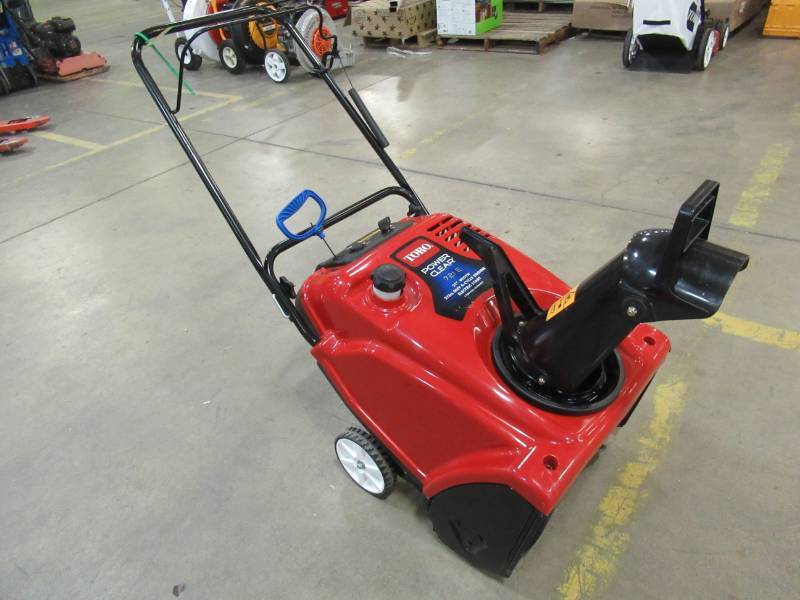 lot 48 image: Toro Power Clear 721 E 21 in. Single-Stage Gas Snow Blower, 38742.