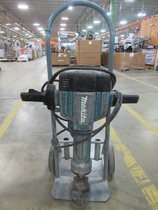 lot 56 image: Makita 70 lb. 1-18 in. Hex Advanced AVT Breaker Hammer, HM1812X3