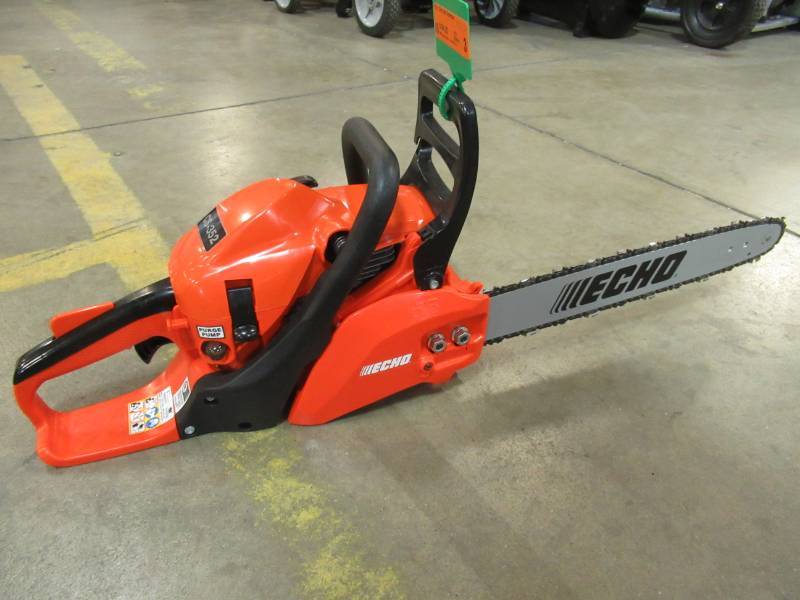 lot 68 image: ECHO 16 in. 34cc Gas Chainsaw, CS-352-16AA - Never Used in Very Nice condition.