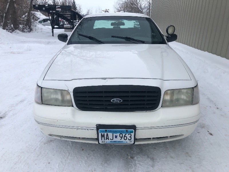 1998 FORD CROWN VIC NO RESERVE