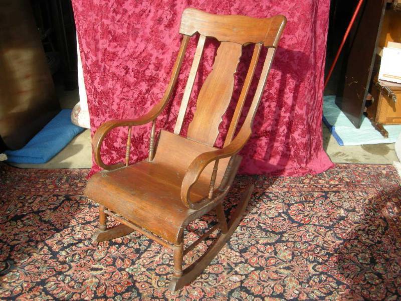 lot 6 image: Primitive Rocking Chair