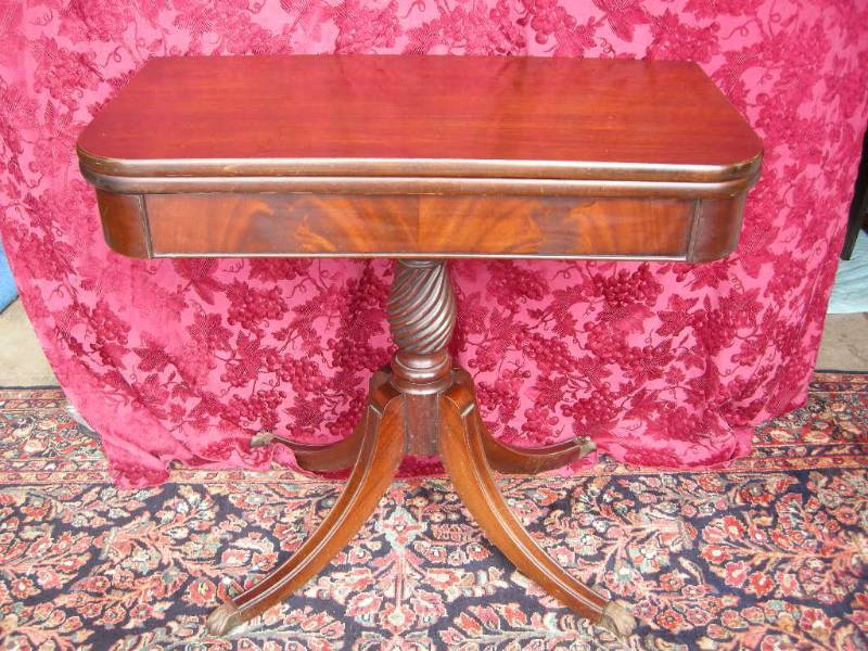 lot 12 image: Vintage Brandt Mahogany Swivel Top Table