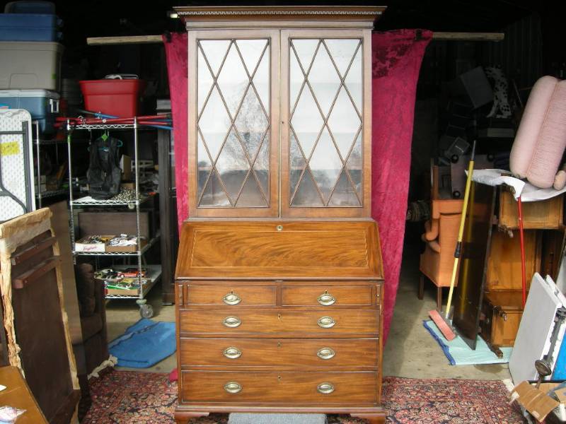 lot 16 image: Vintage Mahogany Slant Front Secretary Bookcase