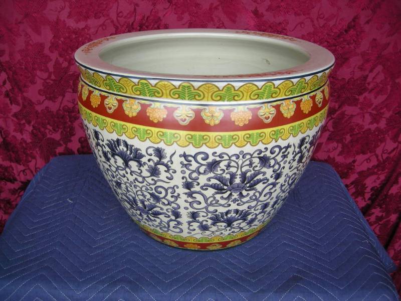 lot 34 image: Vintage Large Chinese Koi Fishbowl, Jardiniere, Planter
