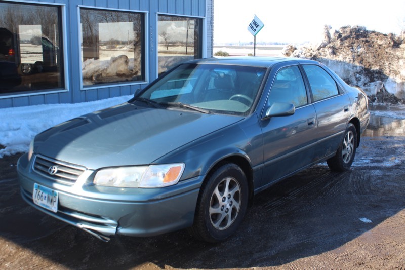 2000 Toyota Camry LE