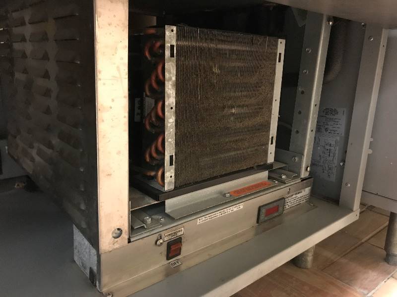 Duke Stainless Steel Refrigerated Prep Table Model # SUB-China Plates-TC48A-M - 120 Volt - 7.9 Amps 48 x 34.25 x 34.5 NSF ApprovedRuns Cools
