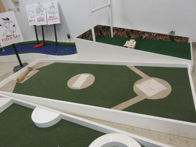 MINI GOLF HOLE