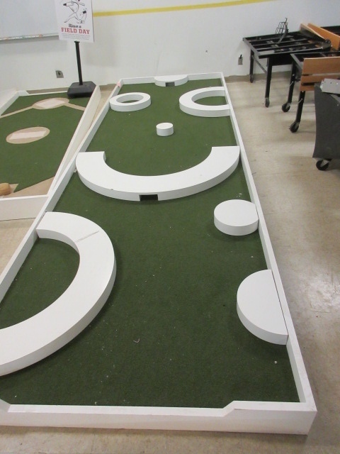 MINI GOLF HOLE