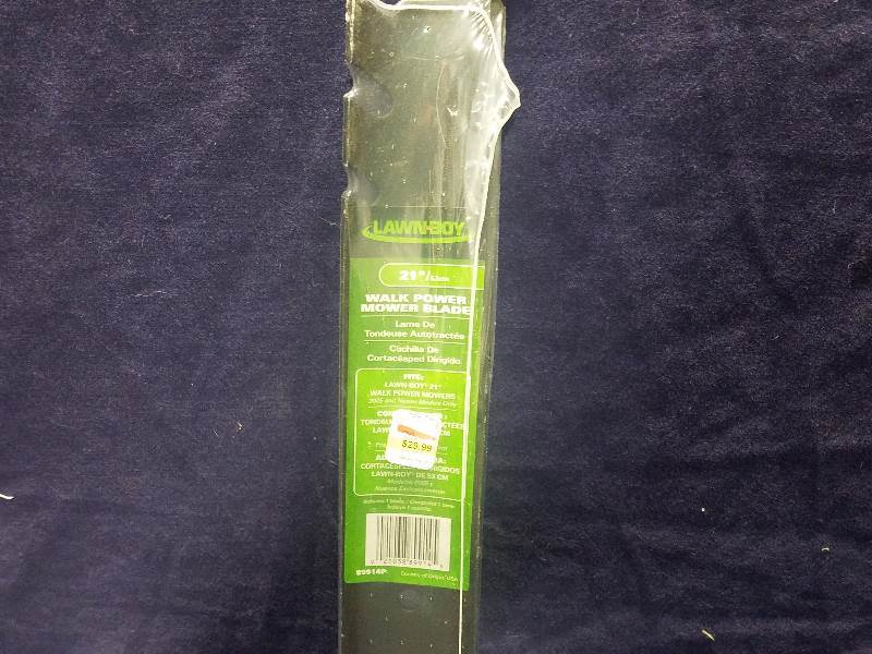 lot 19 image: Lawn Boy 21 Walk Power Mower Blade