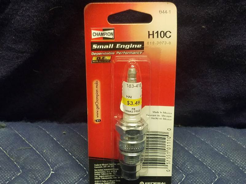 lot 38 image: Champion Small Engine Spark Plugs