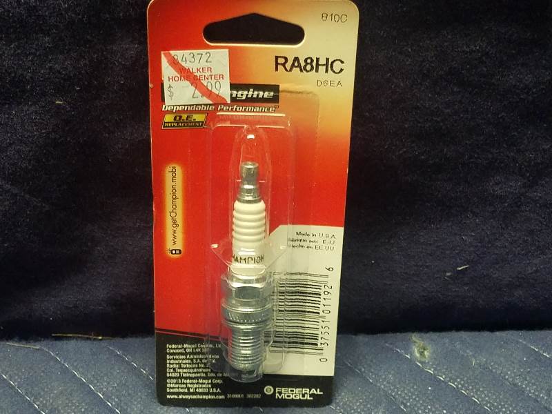 lot 39 image: Champion Small Engine Spark Plugs