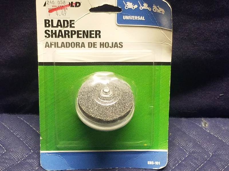 lot 43 image: Arnold Universal Blade Sharpeners