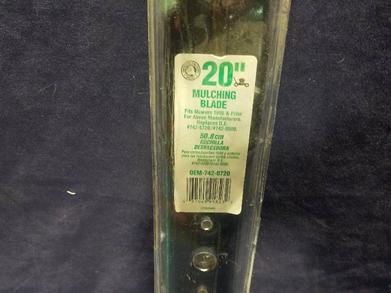 lot 46 image: Genuine Factory Parts 20 Mulching Blade