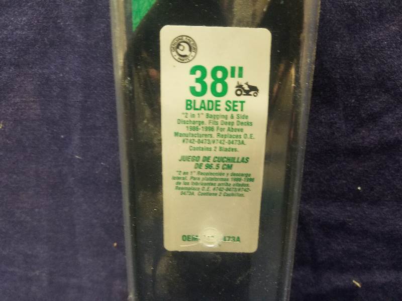 lot 51 image: Genuine Factory Parts Lawn Tractor Blade Set - Fits Deep Decks