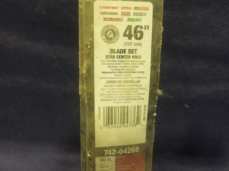 lot 166 image: 46 Star Center Hole Blade Set