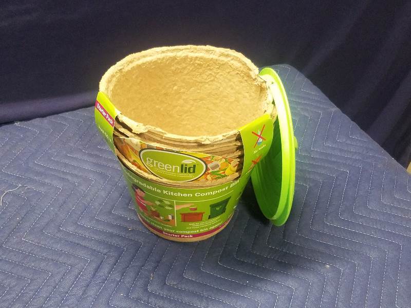 lot 178 image: Biodegradable Kitchen Compost Bins