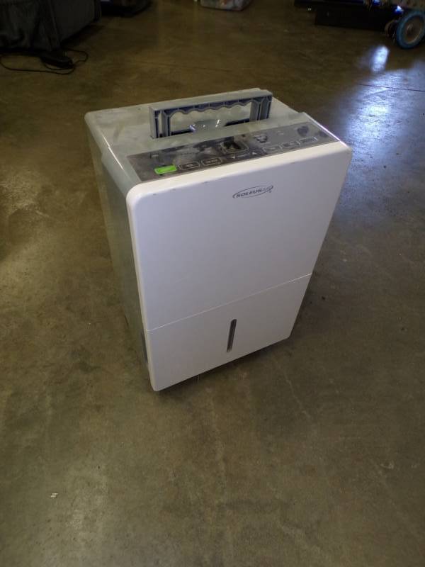 lot 87 image: Dehumidifier