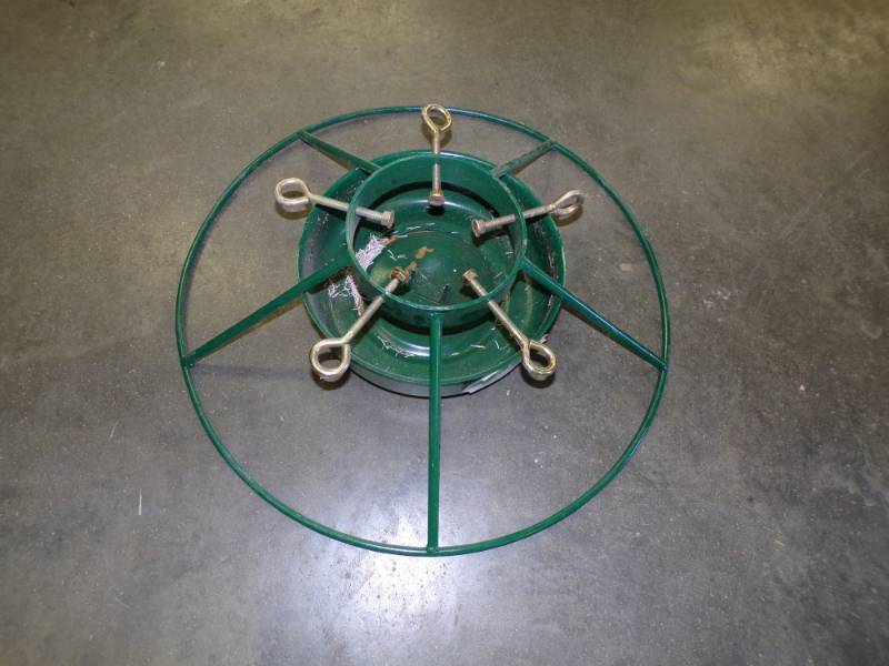 lot 90 image: Heavy Duty Christmas Tree Stand