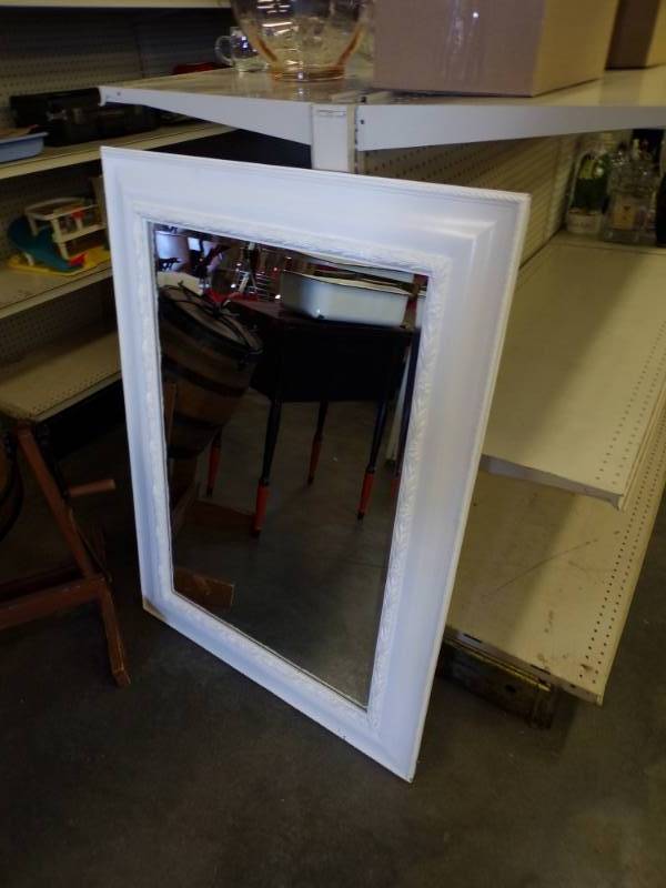 lot 101 image: Large Mirror