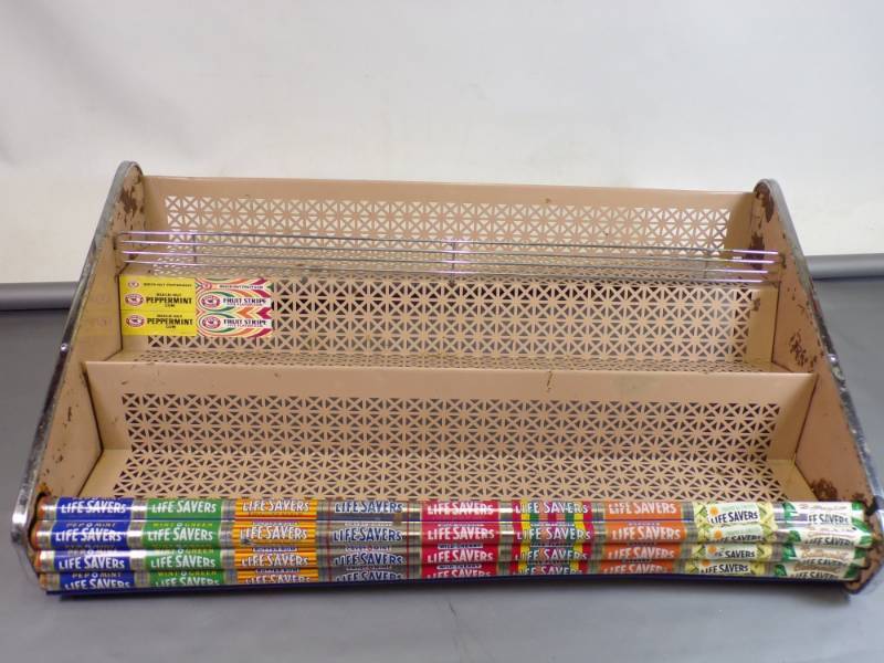 lot 9 image: 1940s Life Saver Store Display