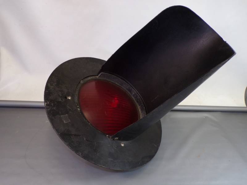 lot 38 image: Retired RR Light