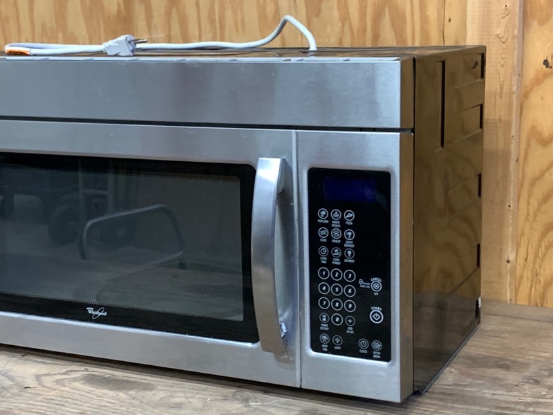 lot 7 image: Whirlpool Under-Cabinet Microwave