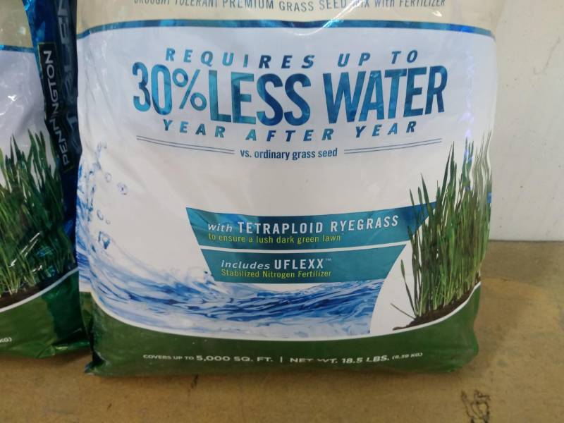 lot 18 image: Pennington Smart Blend Drought Tolerant Grass Seeding Mixture 18.5lb Bag