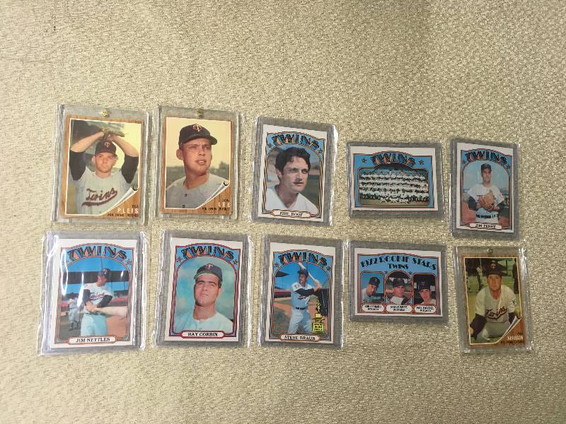 lot 25 image: Vintage 1962 & 1972 Minnesota Twins Cards
