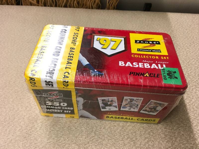 lot 51 image: 1997 Score MLB Cards Complete Set