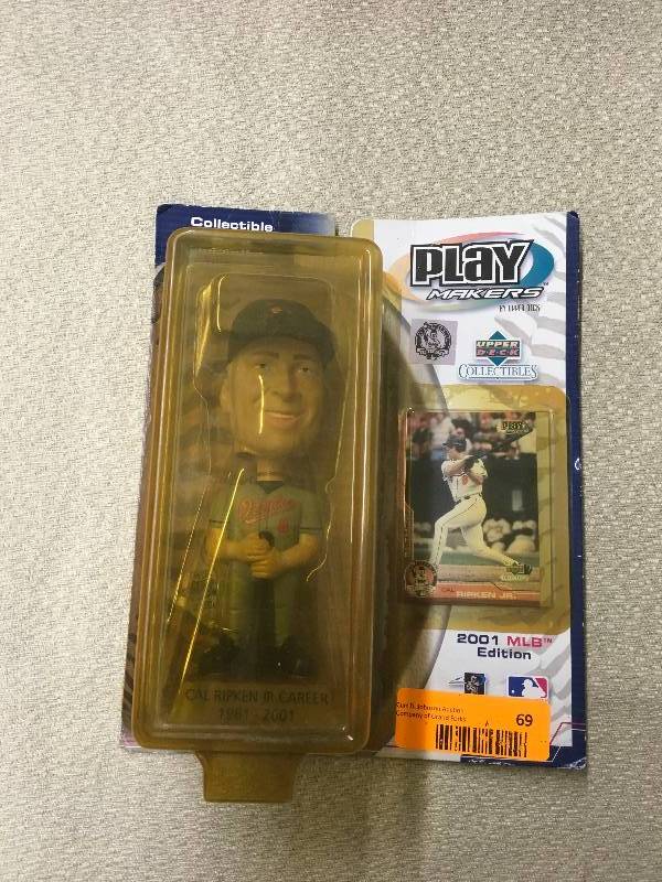 lot 69 image: Upper Deck Play Makers Cal Ripken Jr. Figurine & Card