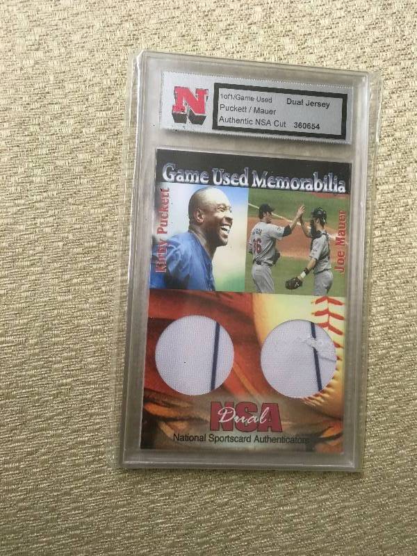 lot 73 image: PuckettMauer Game Used Dual Jersey Card - 11