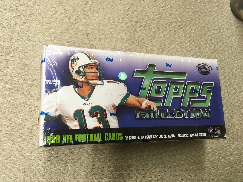 lot 82 image: 1999 Topps NFL Cards Complete Set - Factory Sealed