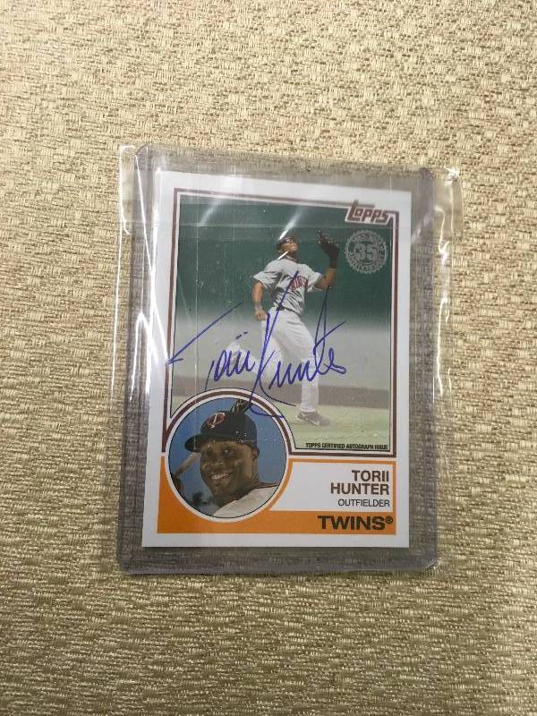 lot 95 image: Autographed Torii Hunter Card