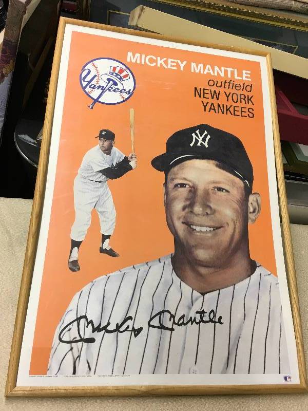 lot 3 image: Micky Mantle Framed Photo