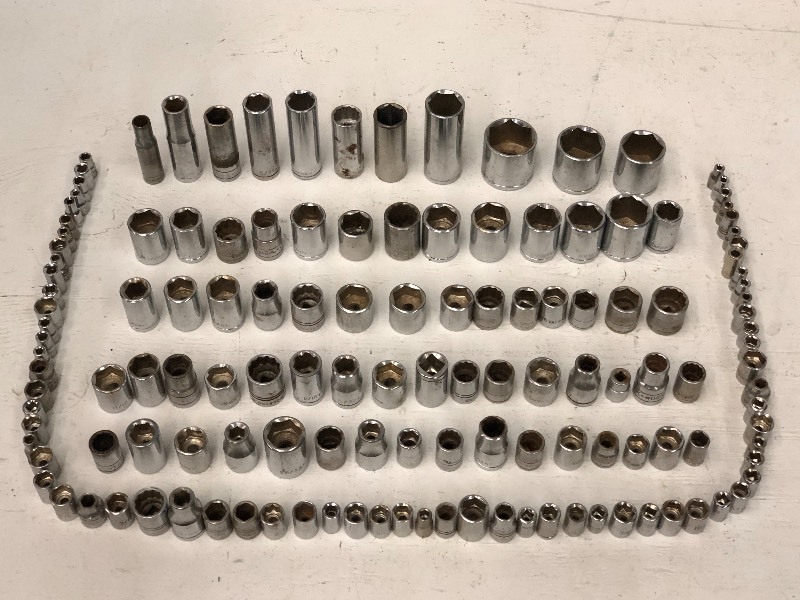 lot 5 image: Tote Of Assorted Sockets