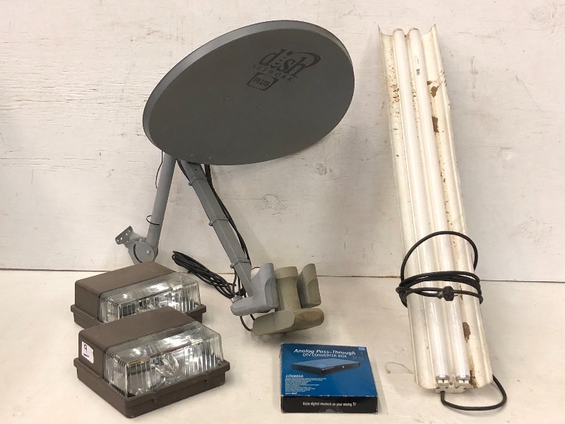 lot 9 image: (3) Light Fixtures & (1) Satellite Dish