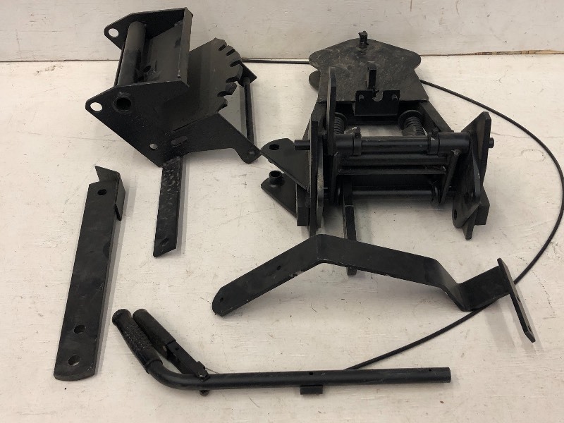 lot 16 image: 60 Lawn Tractor Dozer Blade Mount