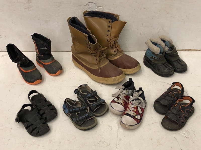 lot 18 image: Assorted Toddlers  Childrens Footwear & Etc