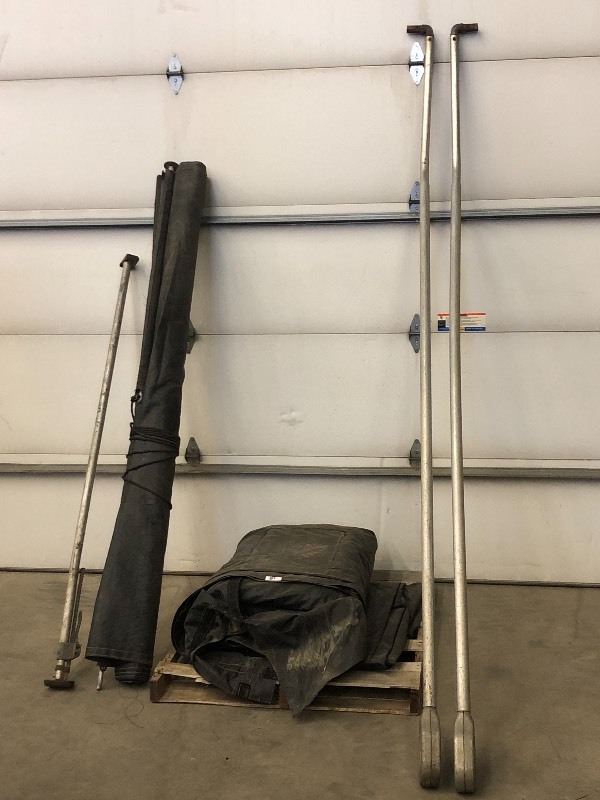 lot 21 image: Commercial Truck Accessories & Parts