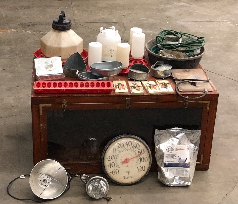 lot 88 image: Chicken Incubator With Accessories