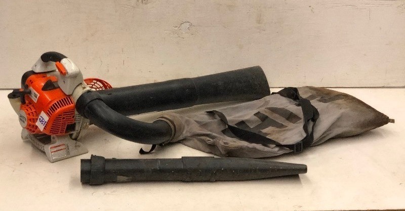lot 68 image: Stihl Handheld Blower  Vac