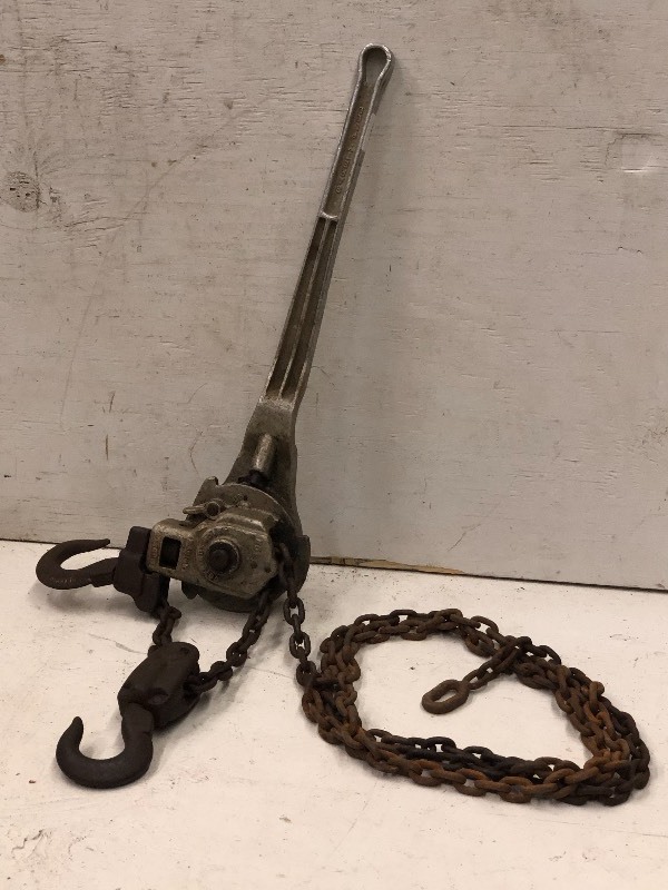 lot 107 image: Coffing Chain Hoist