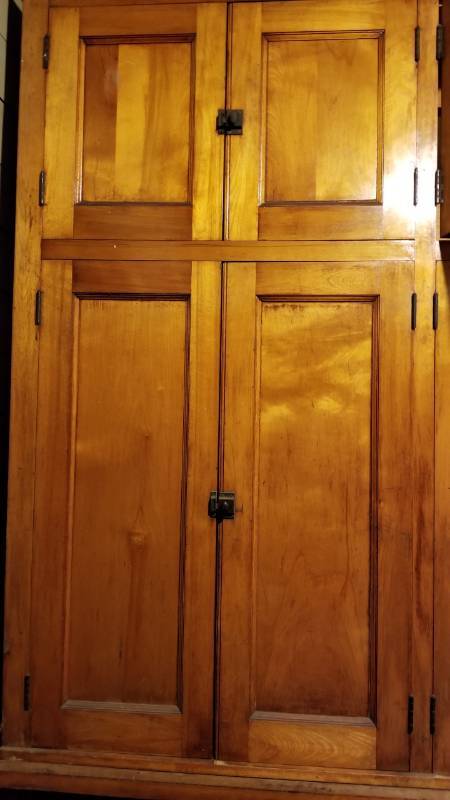 lot 1 image: 1915 Butlers Pantry Upper & Lower Cabinetry