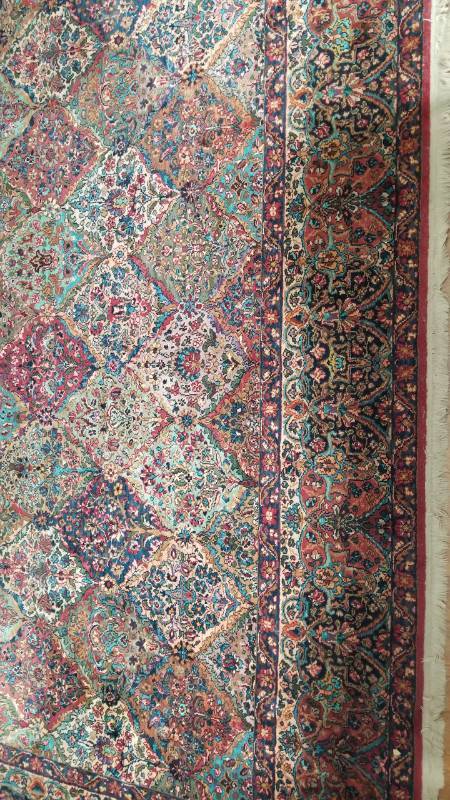 lot 6 image: Wool Oriental Rug  16.4 x 11.4