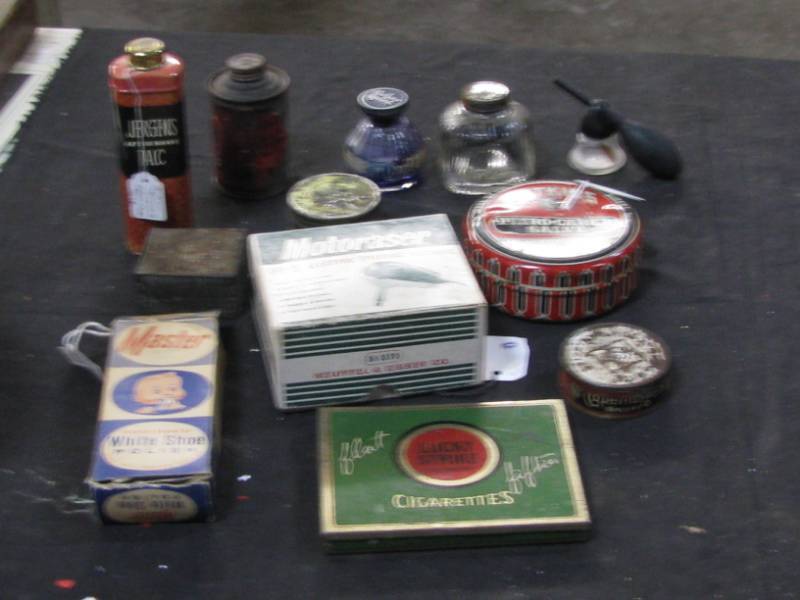 lot 30 image: Advertising