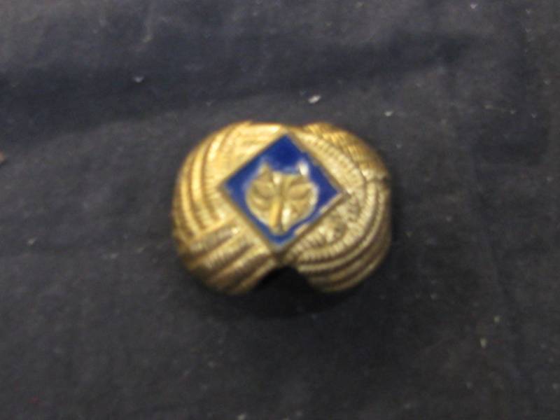 lot 43 image: Cub Scout Kirchiff Holder