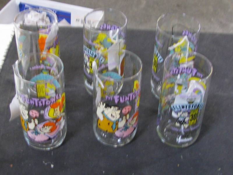 lot 54 image: Flintstones Glasses