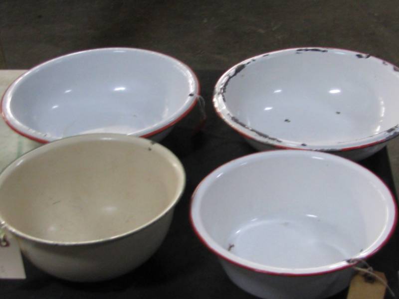 lot 57 image: Enamelware