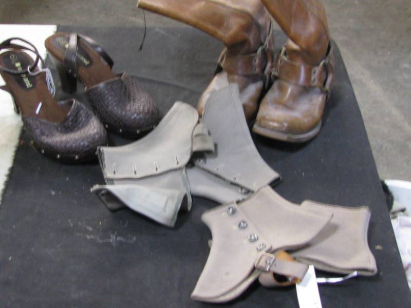 lot 63 image: ShoesBootsSpats