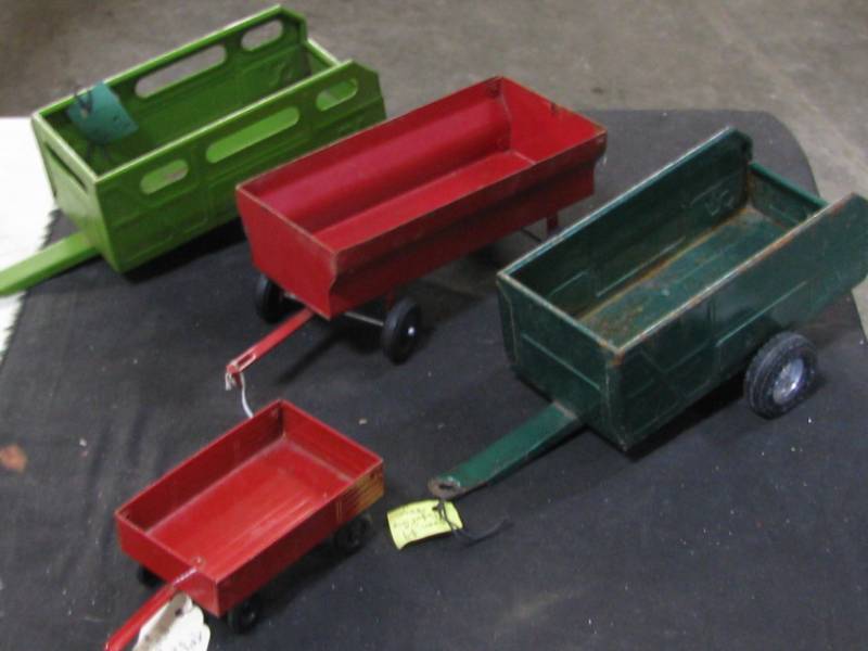 lot 76 image: Farm Toys